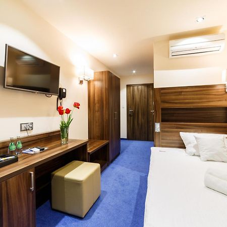 Hotel Sanvit Lake Resort & Spa オクニンカ エクステリア 写真