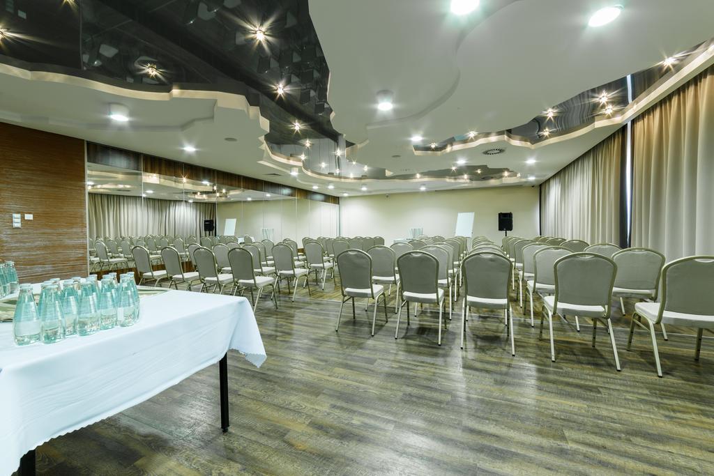 Hotel Sanvit Lake Resort & Spa オクニンカ エクステリア 写真